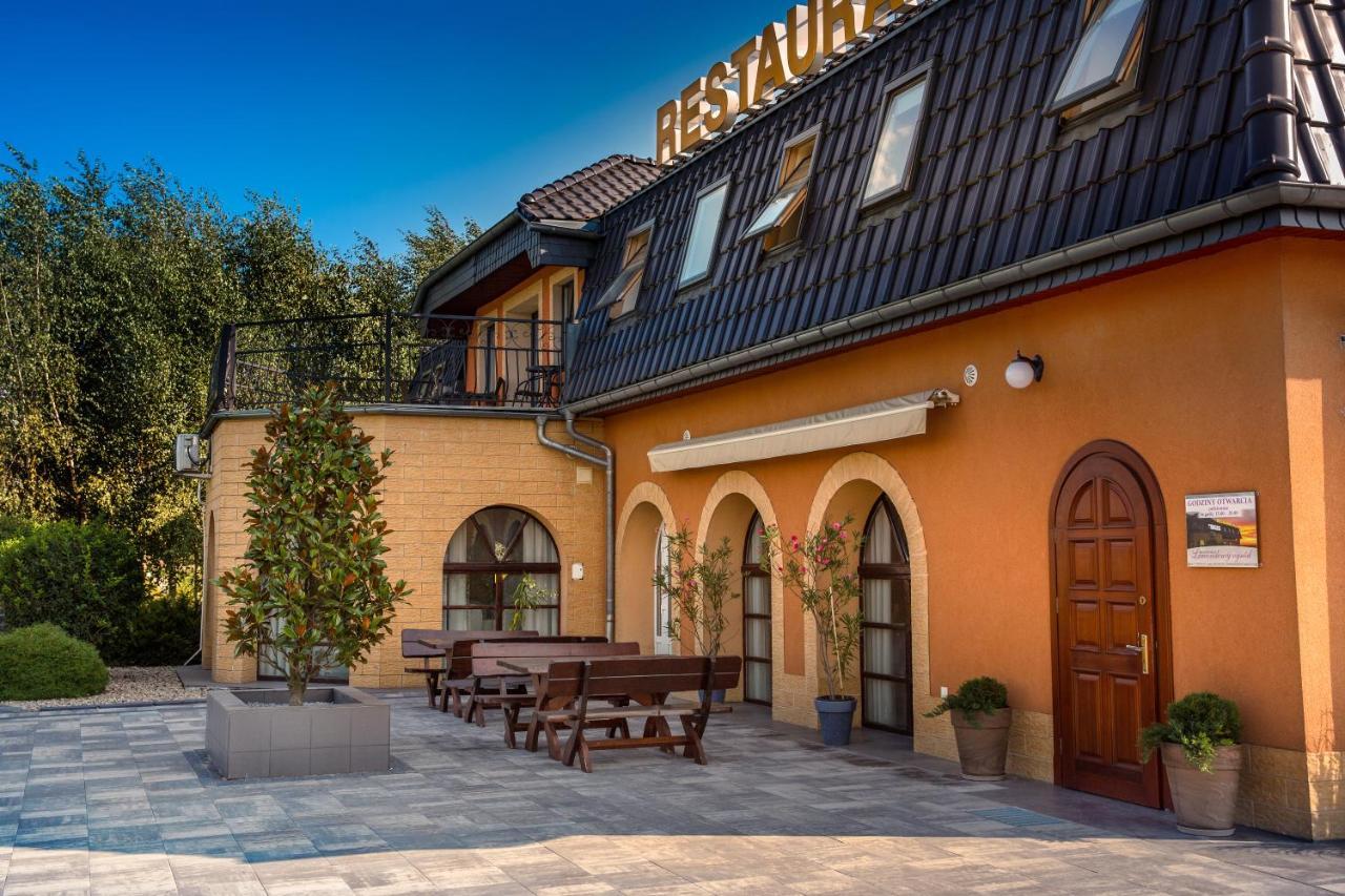 Lawendowy Ogrod Hotel Brzeg Buitenkant foto