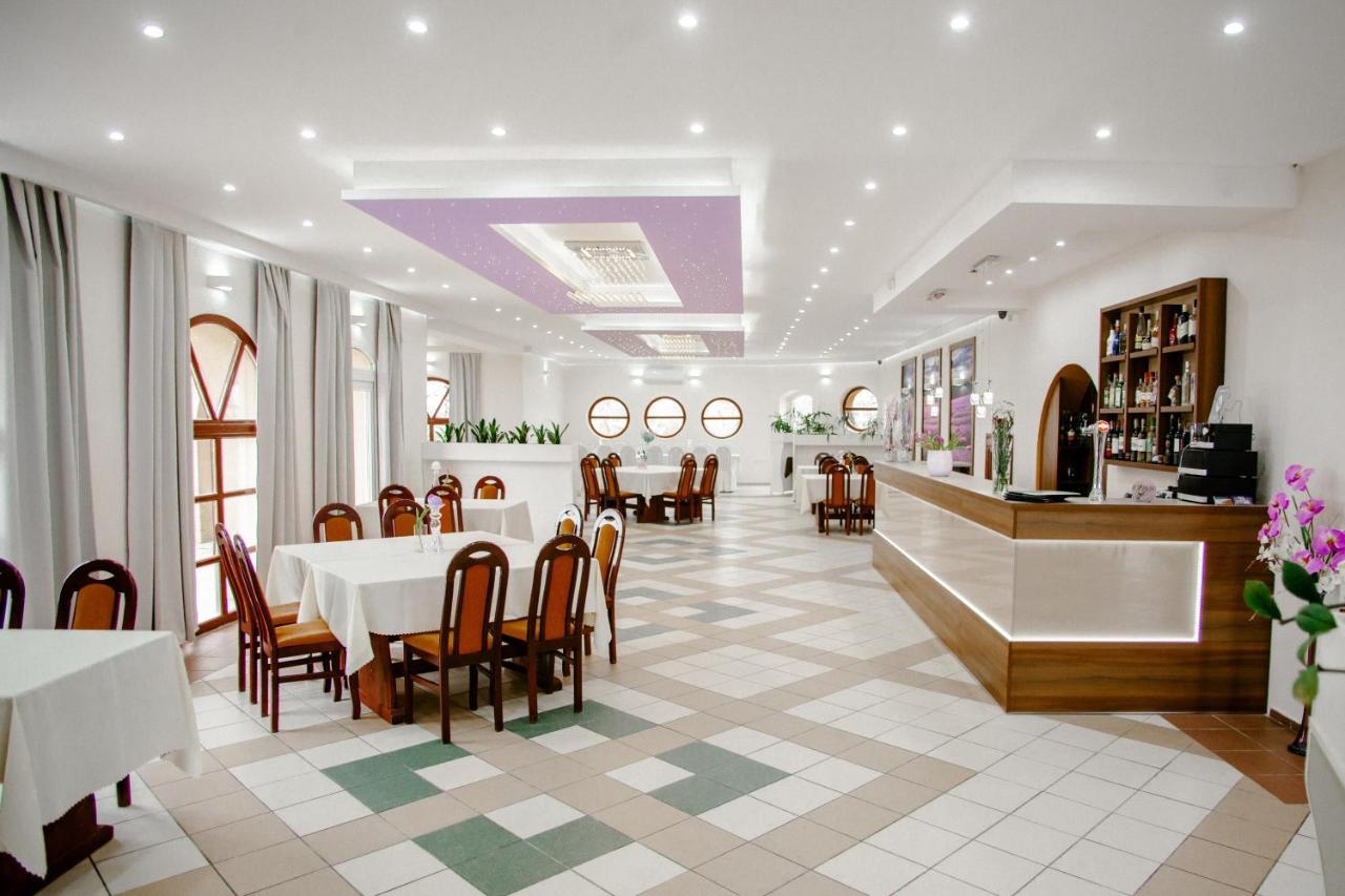 Lawendowy Ogrod Hotel Brzeg Buitenkant foto