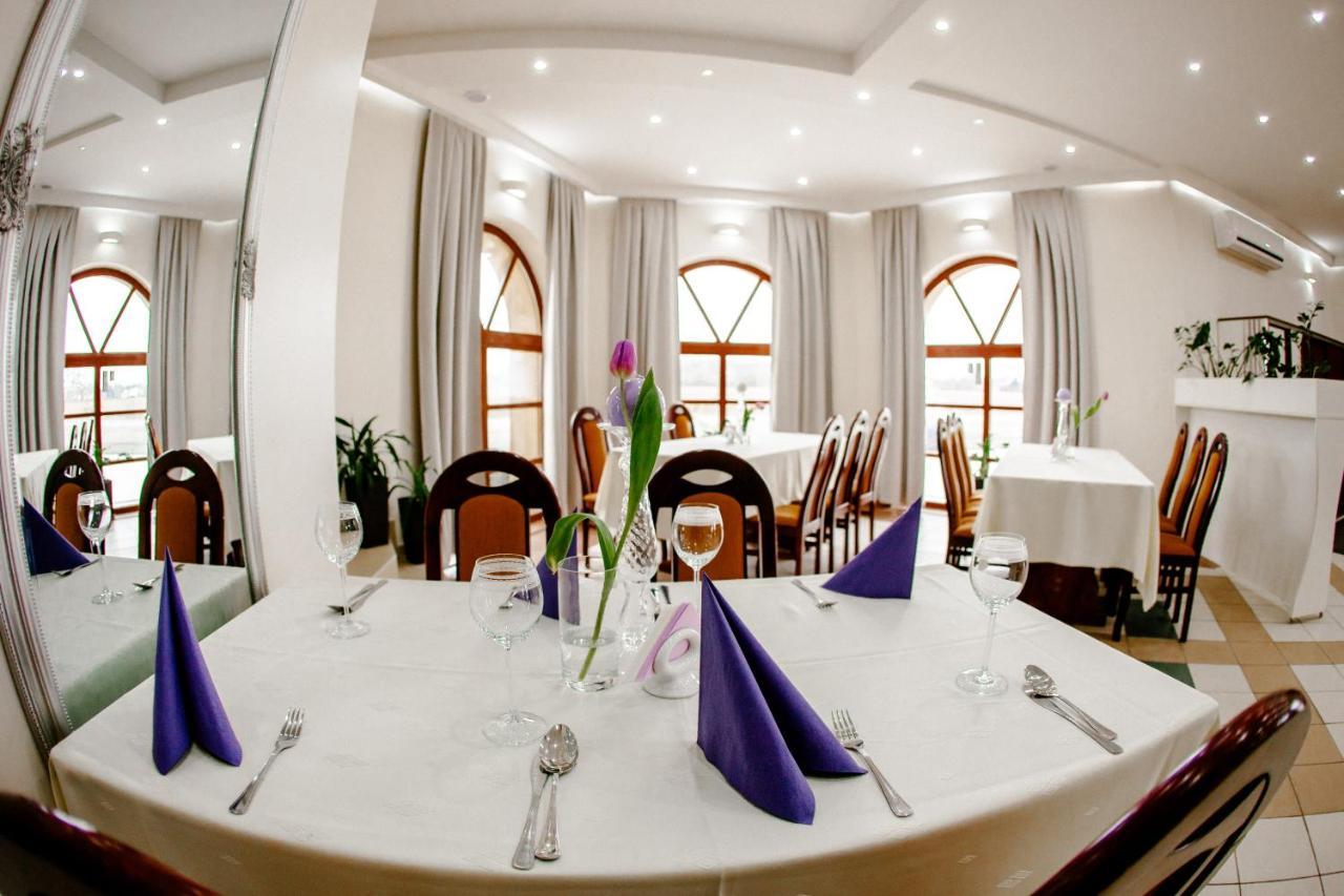 Lawendowy Ogrod Hotel Brzeg Buitenkant foto